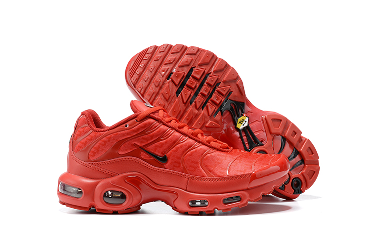 2021 Nike Air Max Plus Red Black Running Shoes